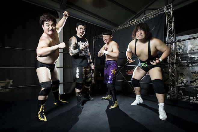인디 프로레슬링 단체 피트의 선수들. 왼쪽부터 정하민·김남석·김수빈·하다온 선수. 장진영 기자