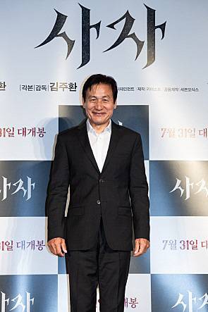 안성기