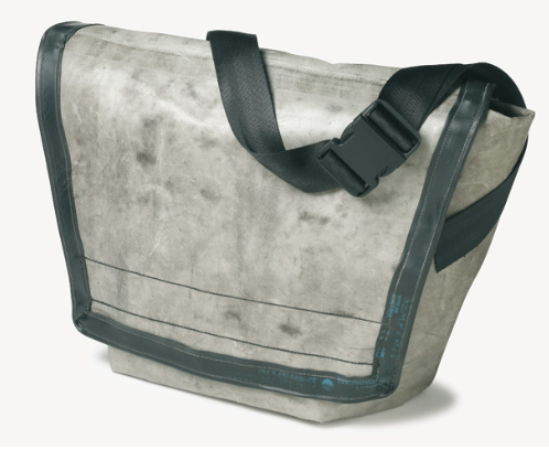 프라이탁 형제가 처음으로 만든 메신저백 [출처-프라이탁]