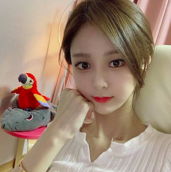 ▲ BJ핵찌가 1억 2000만원에 달하는 별풍선을 받았다. 출처lBJ핵찌 SNS