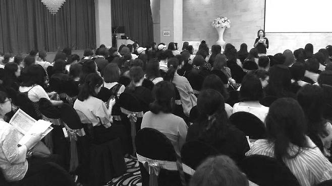 최근 학부모를 위한 성교육이 부쩍 늘었다. 학교에서 제대로 성교육을 하지않으니 요청이 많아졌다는 게 배 대표의 설명이다.