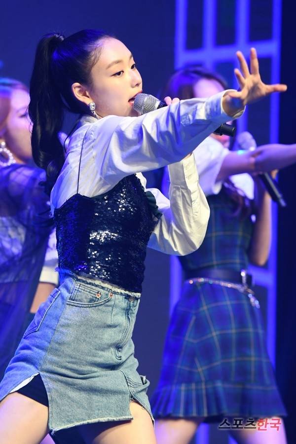 파나틱스(FANATICS) 첫 번째 미니앨범 'THE SIX' 발매 및 데뷔 쇼케이스에 참석한 도아. 사진=조은정 기자 new@hankooki.com