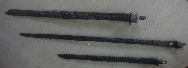 중국 연해주박물관에 전시된 말갈의 발달한 철제 무기 칼. 강인욱 제공