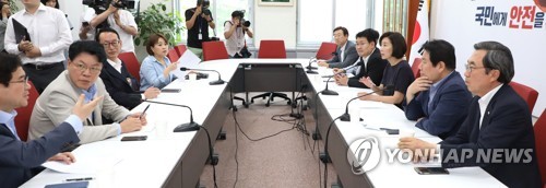 자유한국당 상임위 간사단 회의 [연합뉴스 자료사진]