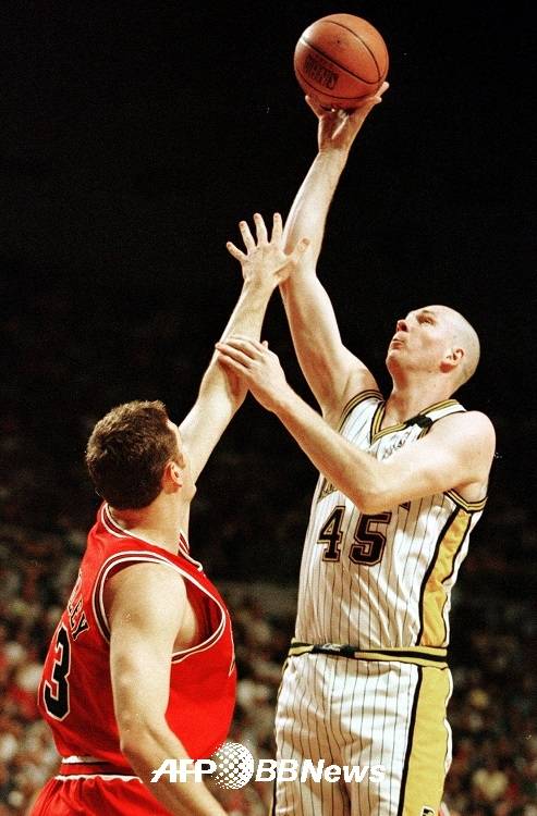 올스타 센터 스미츠 등 득점에선 인디애나의 빅맨들이 좋은 활약을 했지만 경기 전체적으로 높이 싸움에서 이겼다고 평하긴 어려웠다. ⓒAFPBBNews = News1