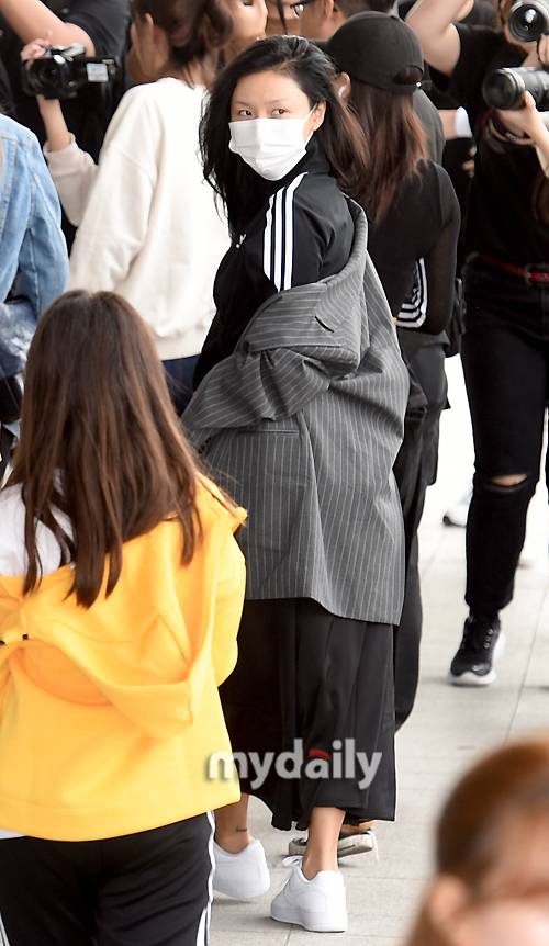 ▲ 마마무 화사 '오늘도 독특 패션'