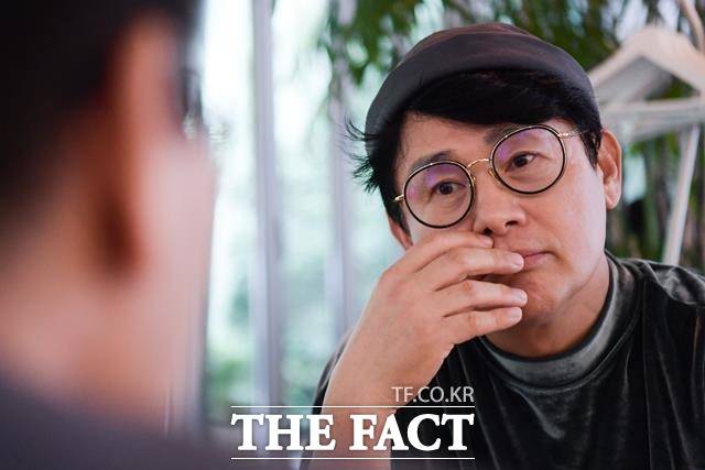 김병찬은 프리선언 후 방송 연착륙에 실패한 뒤 부동산 개발사업에 뛰어들면서 방송 공백을 가졌다. 결혼 10년만인 2008년 파경설이 돌기도 했다. /김세정 기자