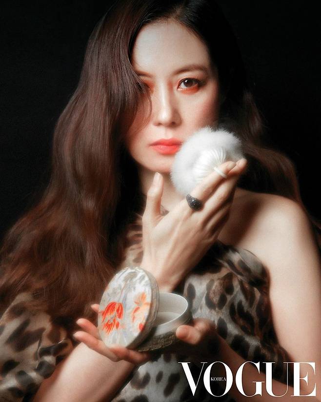 문소리가 기획, 모델로 참여한 보그 코리아 화보 (사진=보그 코리아 제공)