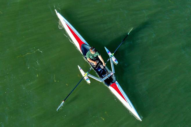 지난 8일 경기도 하남시 미사리조정경기장에서 연습중인 하재헌 선수. 장진영 기자