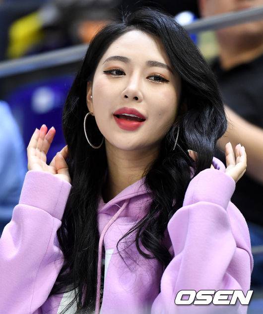 레이싱모델 치어리더' 이시아, '응원석에서도 반짝' [사진]
