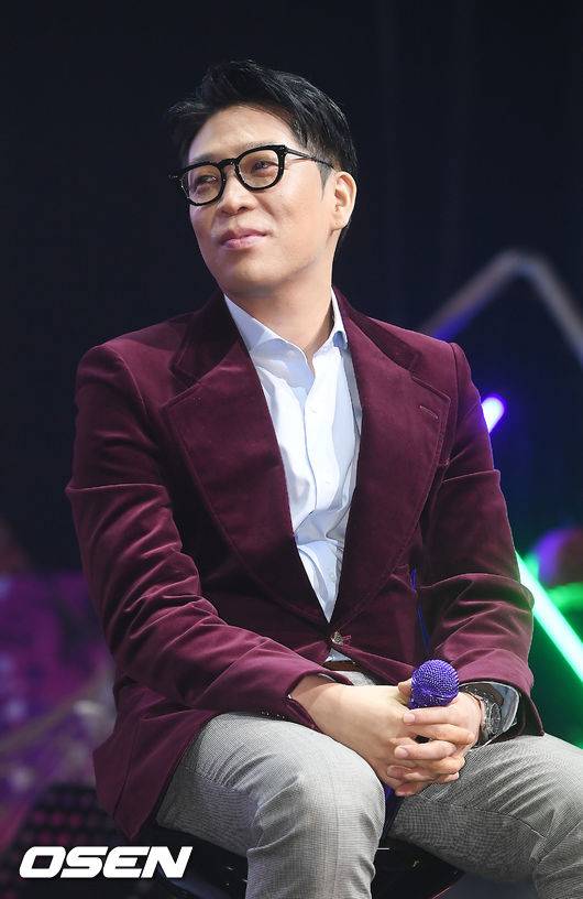 [OSEN=민경훈 기자]MC몽이 음감회 중 미소짓고 있다./rumi@osen.co.kr