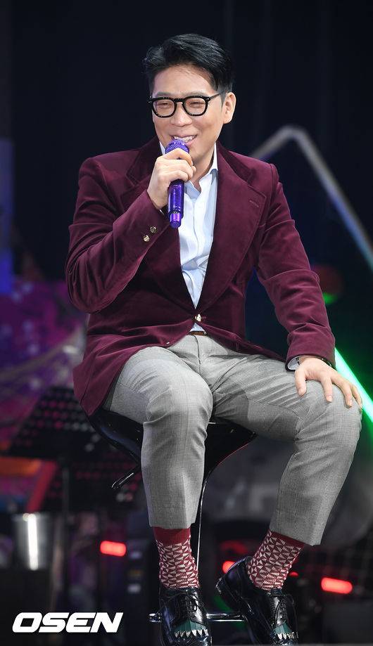 [OSEN=민경훈 기자]MC몽이 음감회 중 미소짓고 있다./rumi@osen.co.kr