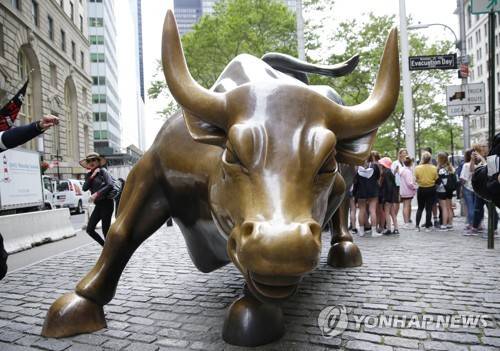 뉴욕 월스트리트의 상징인 '황소상' [UPI=연합뉴스]