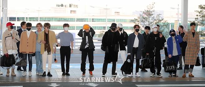 [★화보]세븐틴 '아주 나이스하게 출국'