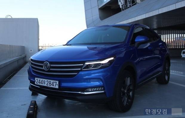 중국 동풍자동차그룹 동풍소콘이 만든 중형 SUV '펜곤 ix5'. 사진=오세성 한경닷컴 기자