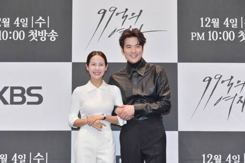 조여정(왼쪽)과 김강우 [KBS 제공]