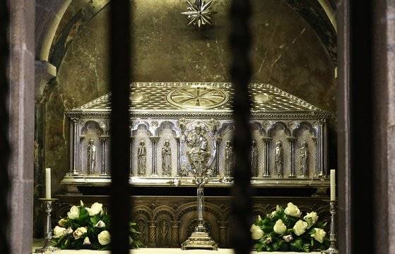 산티아고 데 콤포스텔라 성당에 있는 성 야고보의 유해,