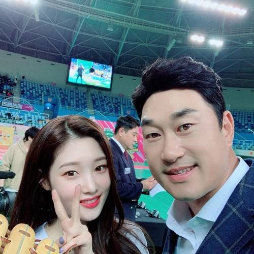 봉중근이 정채연과 만났다. 사진=봉중근 SNS