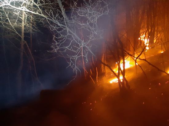 27일 오후 영남알프스로 불리는 울산시 울주군 간월산과 신불산 경계 지점에서 산불이 발생해 약 5시간 30분 만에 꺼졌다. 연합뉴스
