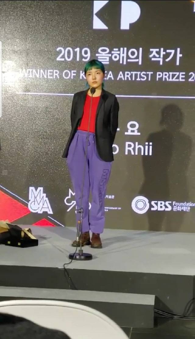 이주요 작가 