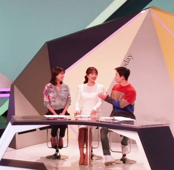 왼쪽부터 손정은 임현주 김정현