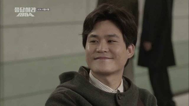 tvN 연속극 ‘응답하라 1994’에 등장하는 삼천포. 이 연속극에서 삼천포는 경남 사천시 출신이라는 설정이이지만 이 캐릭터를 
연기한 배우 김성균 씨가 대구 출신이라 경남이 아니라 경북 사투리가 이따금 들렸다는 평가도 있습니다. tvN 화면 캡처