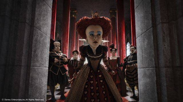 팀 버튼 감독의 영화 '이상한 나라의 앨리스'. 소니픽쳐스릴리징브에나비스타영화 제공