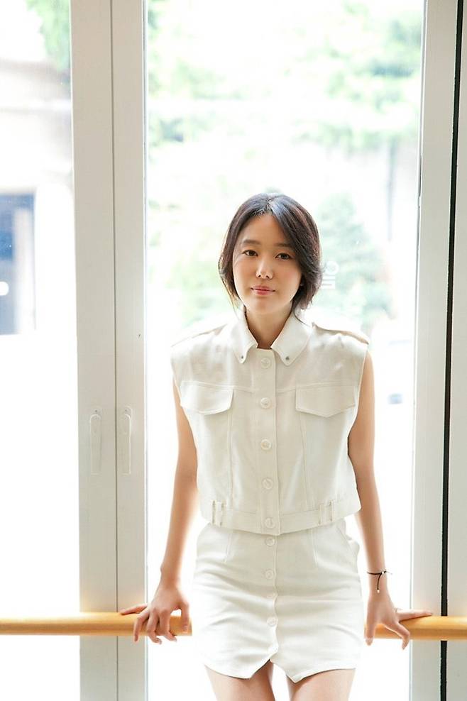 배우 윤진서. FNC엔터테인먼트 제공.
