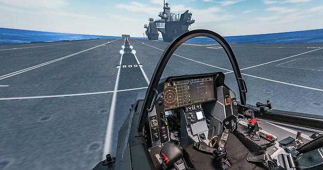 영국 BAE 시스템즈가 개발한 ‘F-35 QEC 통합 시뮬레이터’. 항공모함 ‘HMS 퀸엘리자베스함’의 F-35B 착륙훈련이 가능한 최첨단 훈련 시뮬레이터다. BAE 시스템즈 제공
