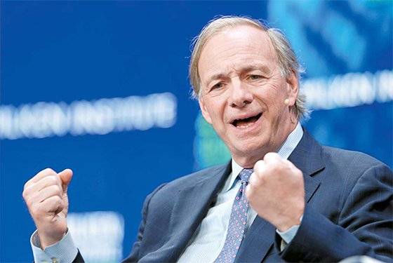 레이 달리오 브리지워터 창업자가 지난해 5월 미국 비버리힐스에서 열린 밀켄연구소 주최 국제회의에서 발표를 하고 있다. [로이터=연합뉴스]