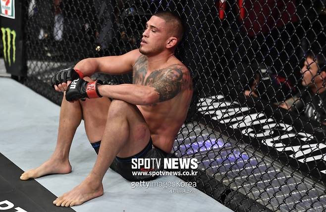 ▲ '쇼타임' 앤서니 페티스가 주 전장에서 완패했다.