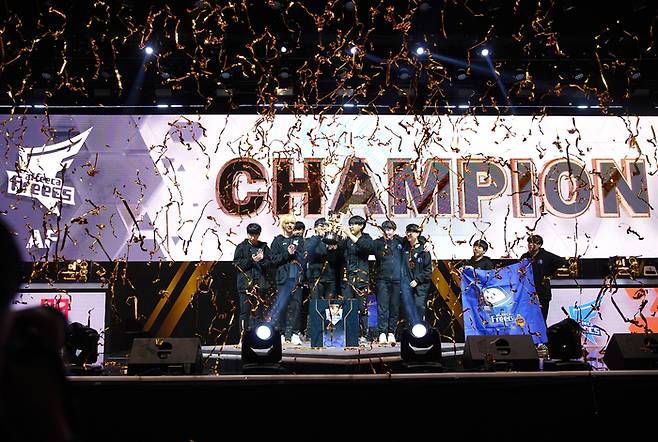 케스파컵에서 우승한 아프리카 프릭스. 사진=한국e스포츠협회