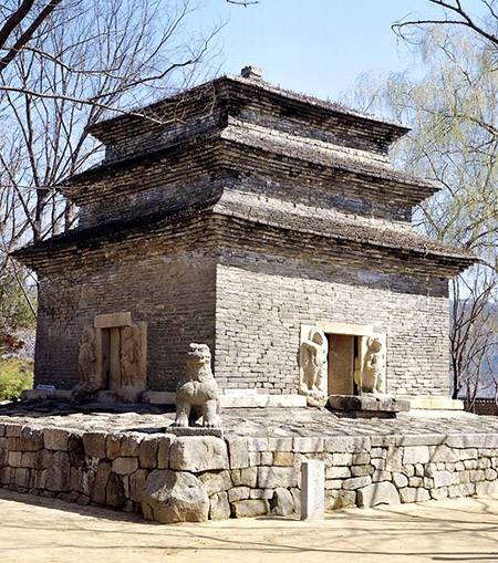 현재의 분황사 모전석탑. 사진 문화재청.