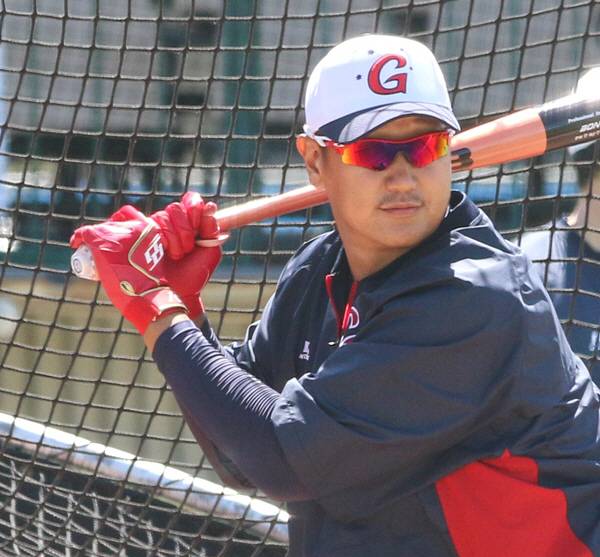 이대호의 방망이 끝에 장착된 '블라스트 모션'. 사진제공=롯데 자이언츠