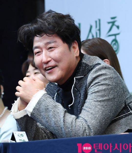 배우 송강호가 19일 오전 서울 소공동 웨스틴조선호텔에서 열린 영화 ‘기생충’ 기자회견에 참석했다. /조준원 기자 wizard333@