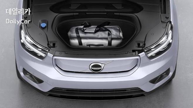 볼보, XC40 리차지(Recharge)