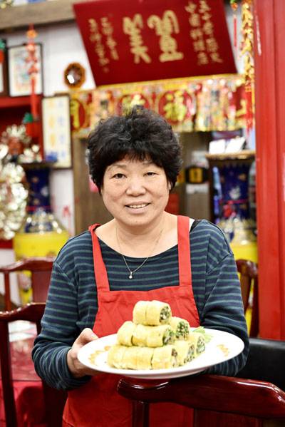 조지미 사장의 인심이 듬뿍 담긴 단골 메뉴, 계란 춘권