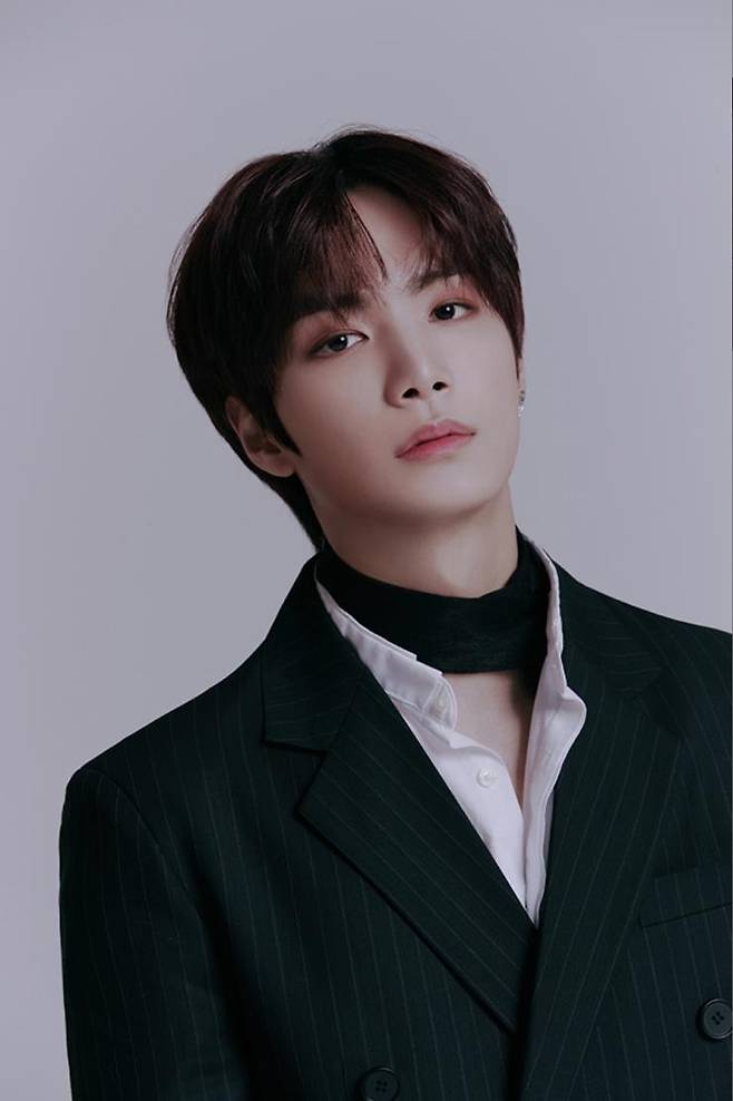 뉴이스트 JR
