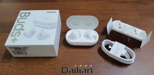 삼성전자 무선 이어폰 신제품 ‘갤럭시 버즈 플러스’ 구성품.ⓒ데일리안 김은경 기자