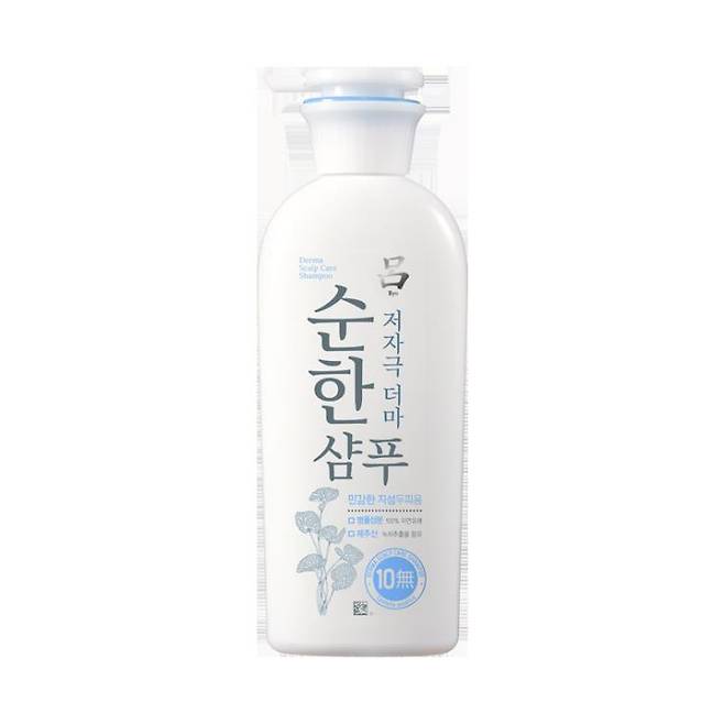 마트 브랜드지만 순한 계면활성제를 썼고 두피 진정 성분도 든 순한 저자극 더마 샴푸, 400ml 1만6천원, 려