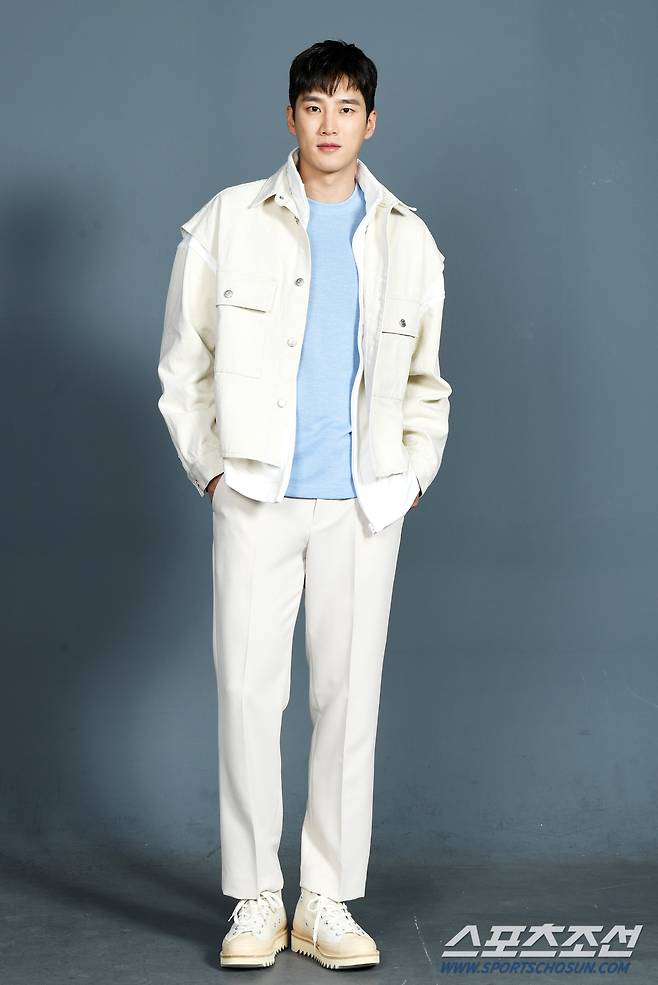 배우 안보현이 본지와 인터뷰에 앞서 포즈를 취하고 있다. 안보현은 JTBC 금토드라마 '이태원 클라쓰'에서 만병의 근원, 장근원 역을 맡아 시청자들의 눈길을 사로잡았다. 송정헌 기자 songs@sportschosun.com/2020.3.19/