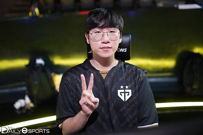 이번 시즌 두 번째 펜타킬을 달성한 젠지 '룰러' 박재혁.