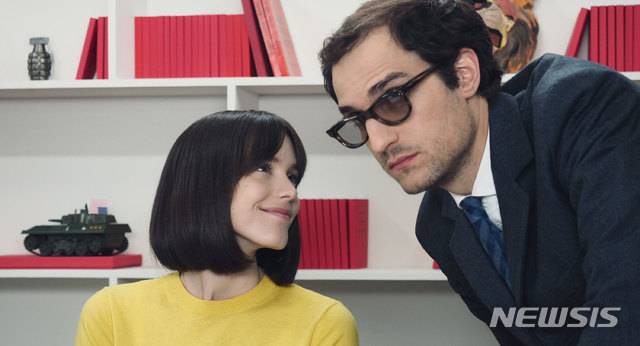 [서울=뉴시스]영화 '네 멋대로 해라: 장 뤽 고다르'.  (사진=이수C&E 제공) 2020.03.31. photo@newsis.com