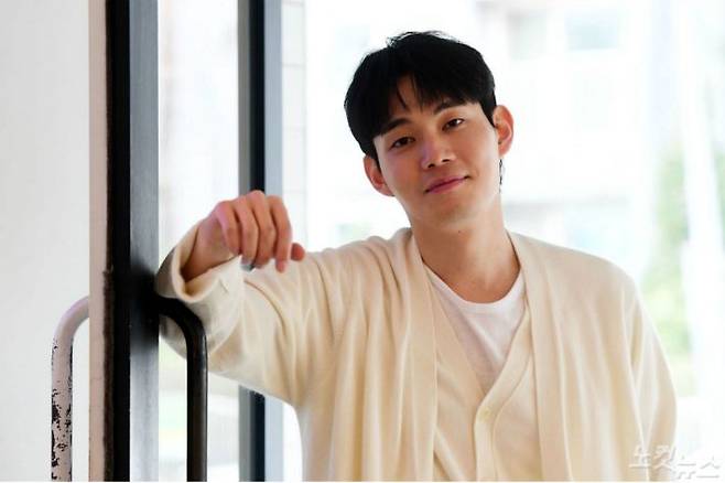 최근 종영한 드라마 '이태원 클라쓰' 에서 최승권 역으로 열연을 펼친 배우 류경수가 31일 오후 서울 마포구 한 카페에서 CBS노컷뉴스와 인터뷰 전 포즈를 취하고 있다. (사진=황진환 기자)