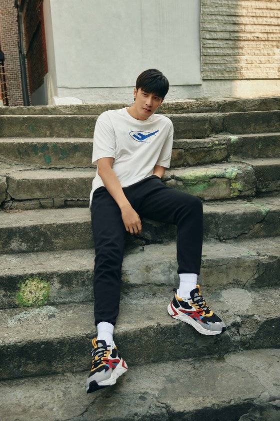 프로스펙스 모델 성훈 화보. 사진 LS네트웍스