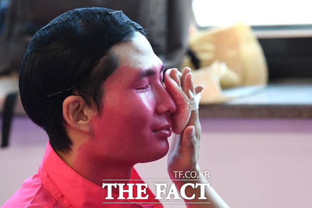 '핑크'로 물들고 있는 미래한국당 당직자...