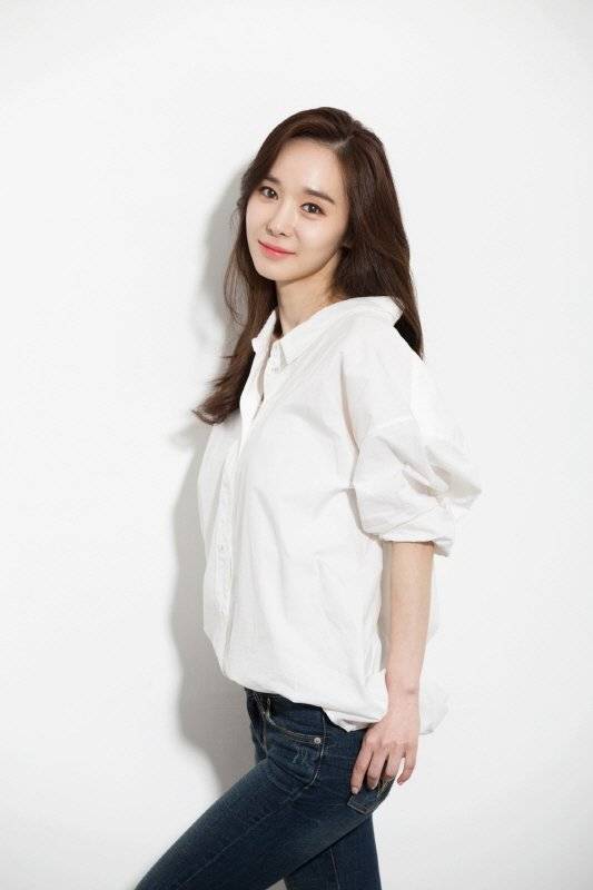 한수연, 디모스트엔터와 전속계약..안내상과 한솥밥