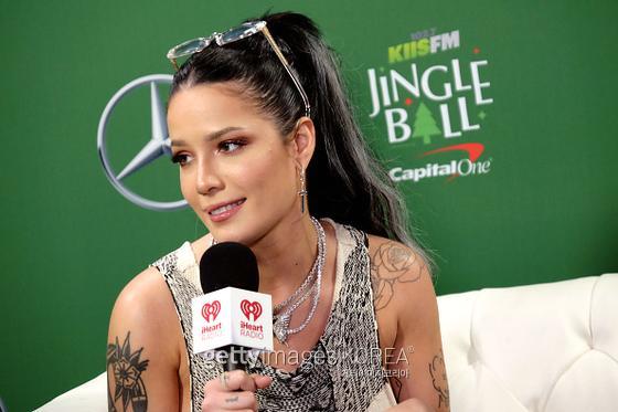 INGLEWOOD, CALIFORNIA - DECEMBER 06: (EDITORIAL USE ONLY. NO COMMERCIAL USE.) Halsey attends 102.7 KIIS FM's Jingle Ball 2019 Presented by Capital One at the Forum on December 6, 2019 in Los Angeles, California. (Photo by Tommaso Boddi/Getty Images for iHeartMedia