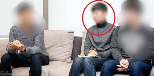 강훈은 중학교 재학 시절, 대기업 멘토, 멘티 프로그램에도 참여했던 것으로 나타났다. 사진 가운데가 강훈.