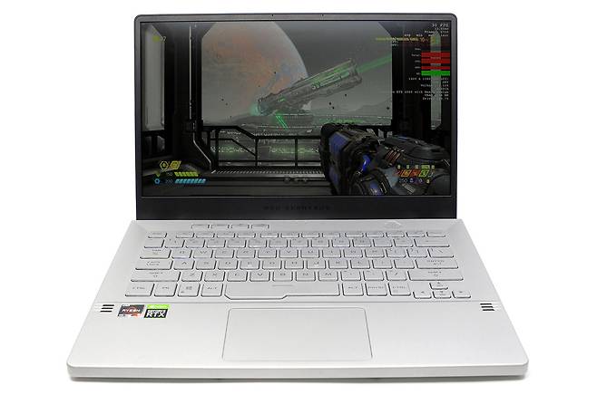 의외의 매력을 갖춘 에이수스 ROG 제피러스 G14.